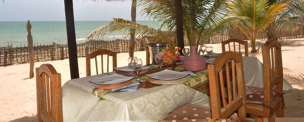 Le Mbaila Hotel ซาลี ปอร์ตูดัล ภายนอก รูปภาพ